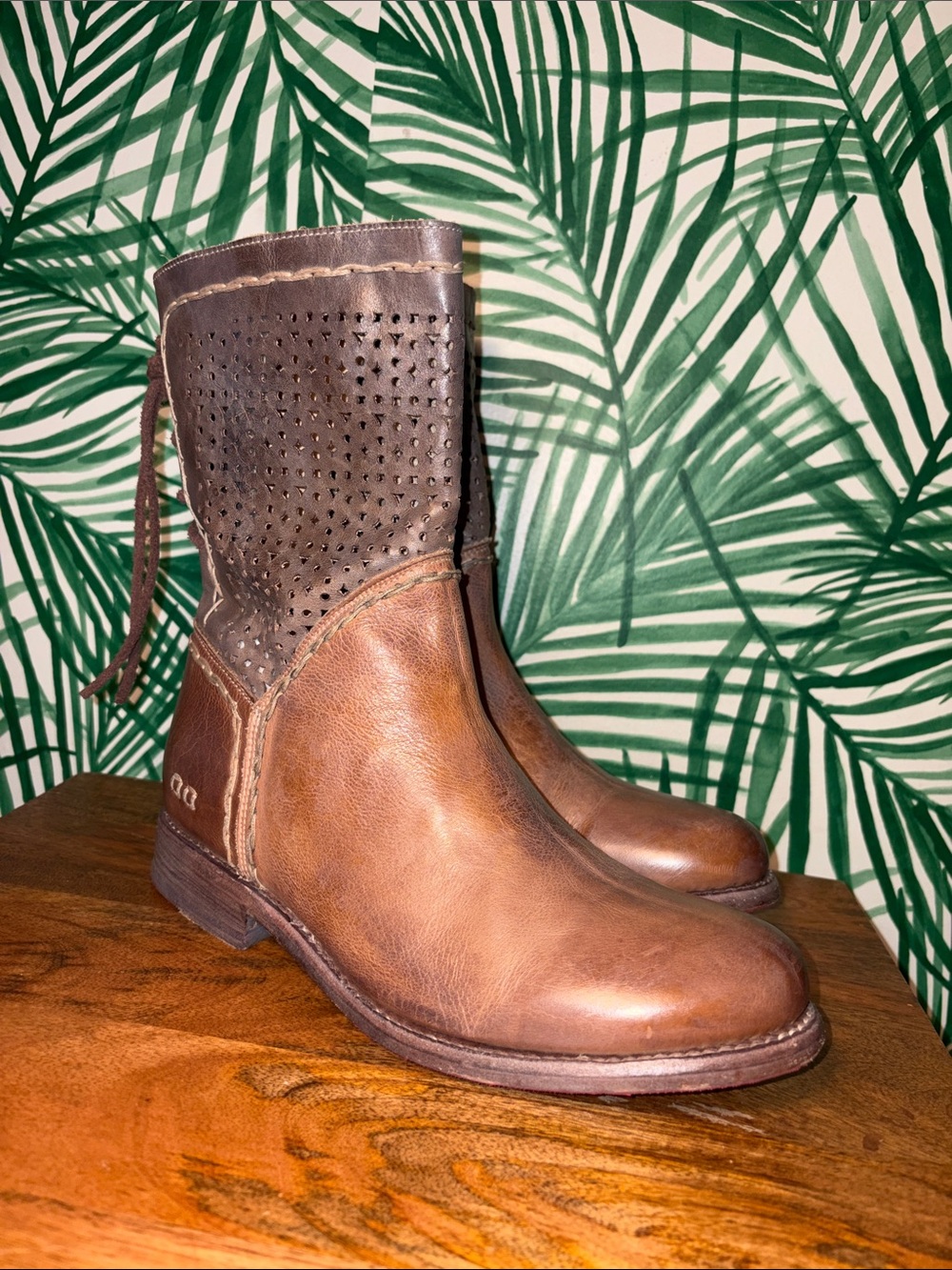 Bed Stu Cobbler Brown Leather Cut Out Shortie Boots Women’s 9